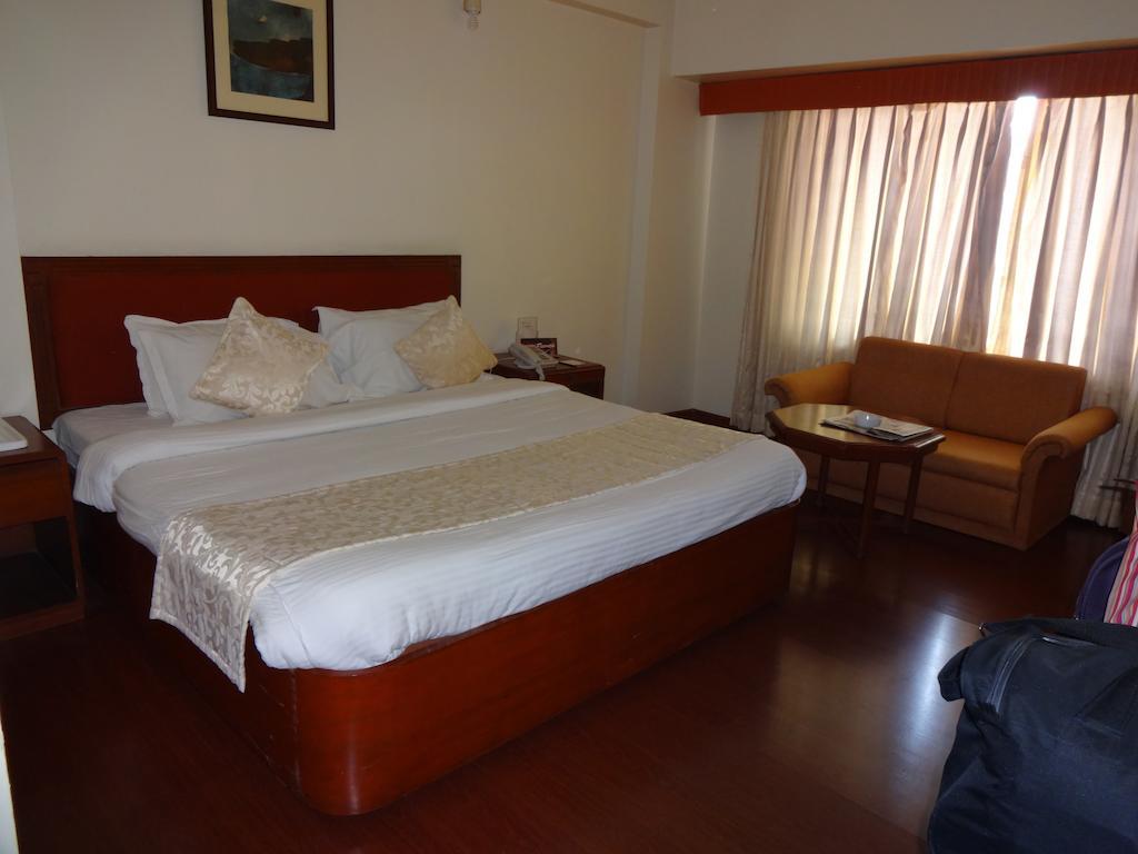 Hotel Amer Palace Bhopal Luaran gambar